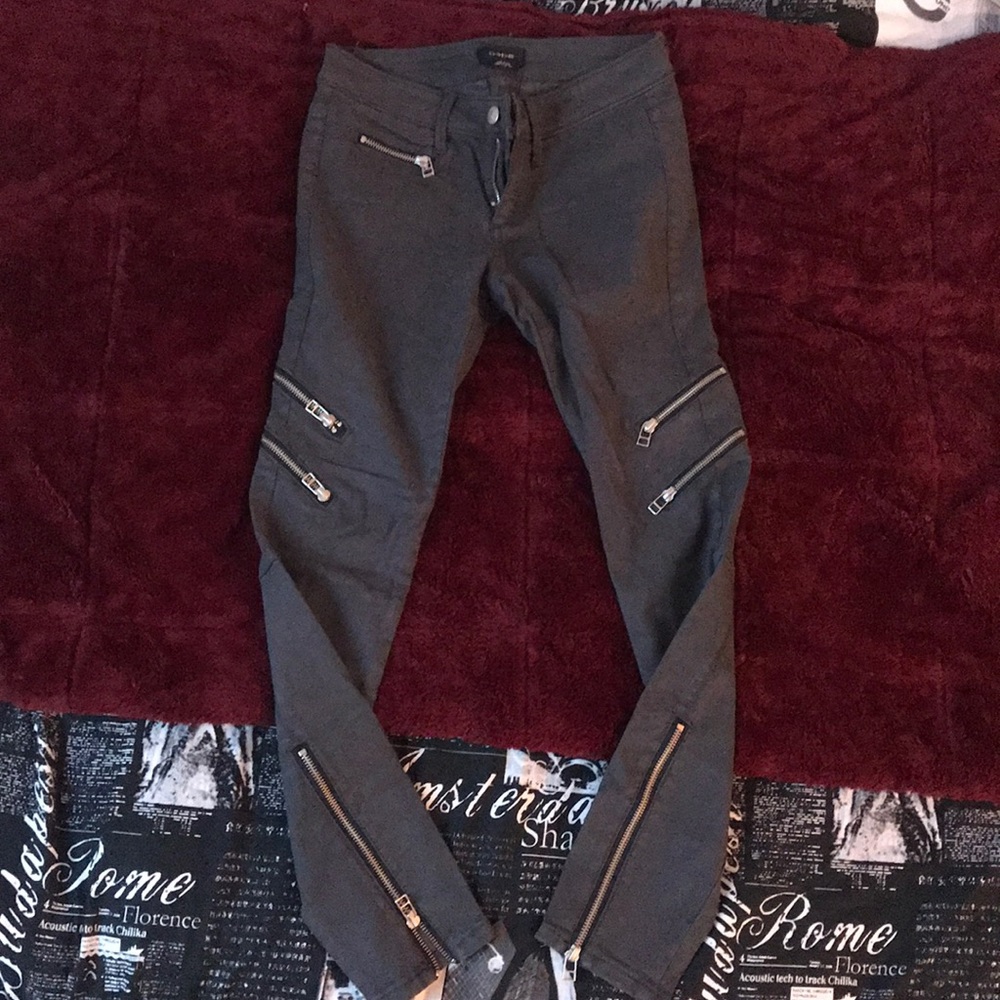 BEBE charcoal zipper pants